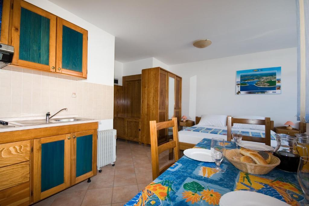 Apartments Valentino Vrsar Zimmer foto